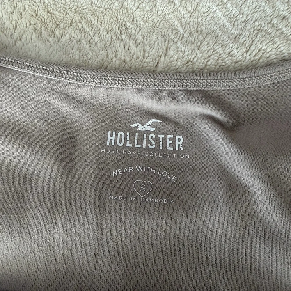 Hollister Women's Square Neck Short Sleeve Top - Tan - Picture 3 of 3